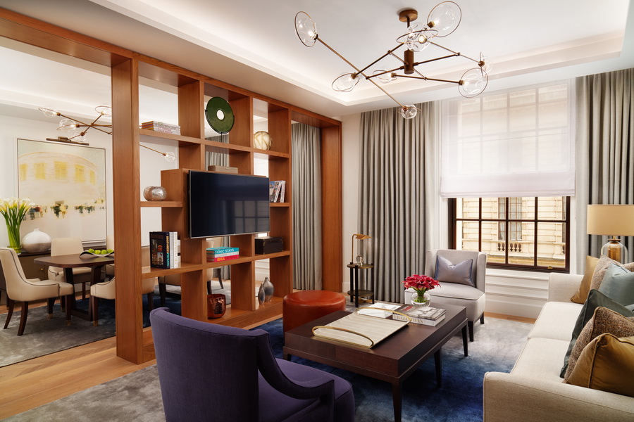 London Suite living room - Corinthia Hotels