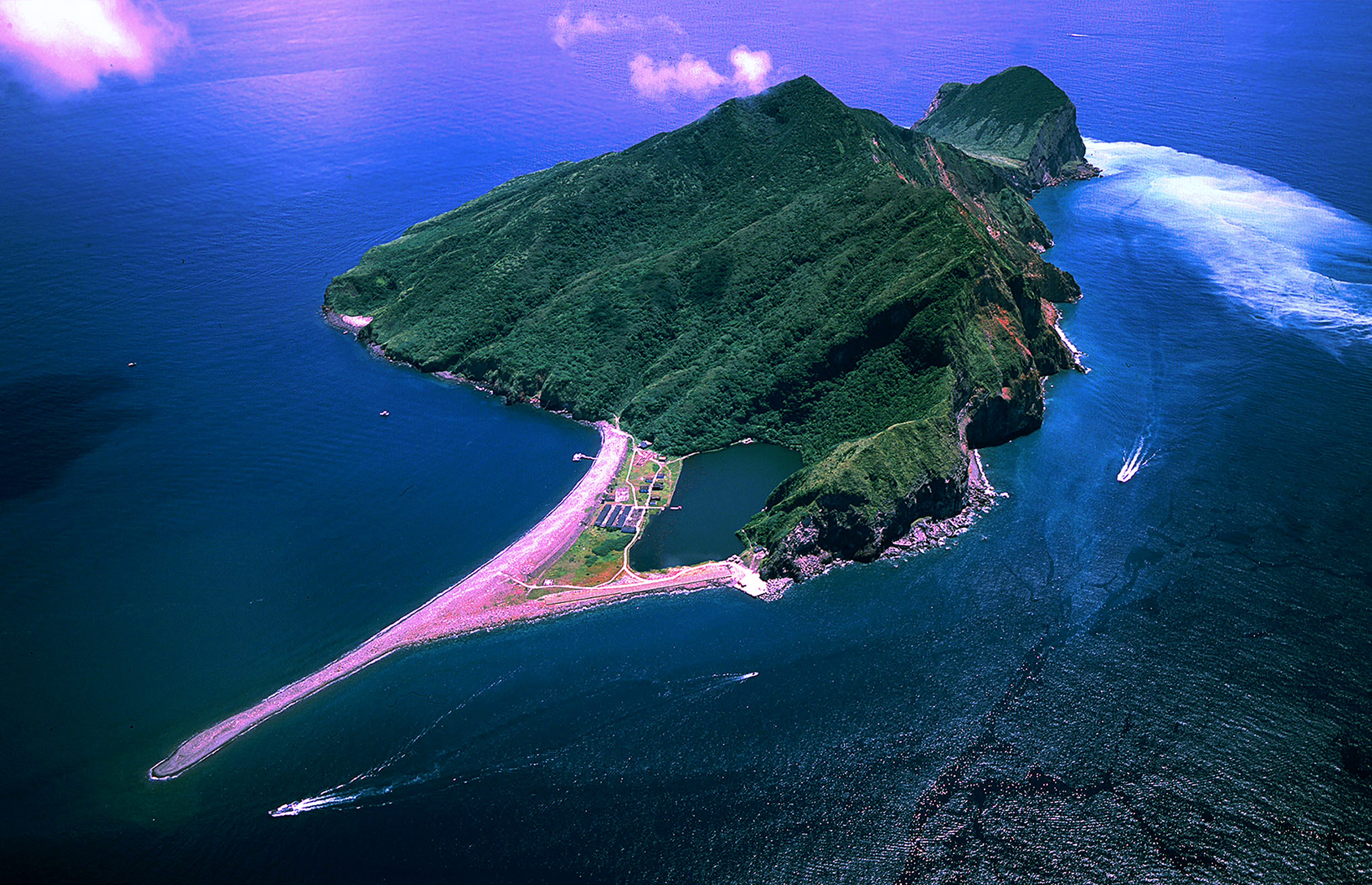 Turtle Island, Yilan County - Bay Tourism