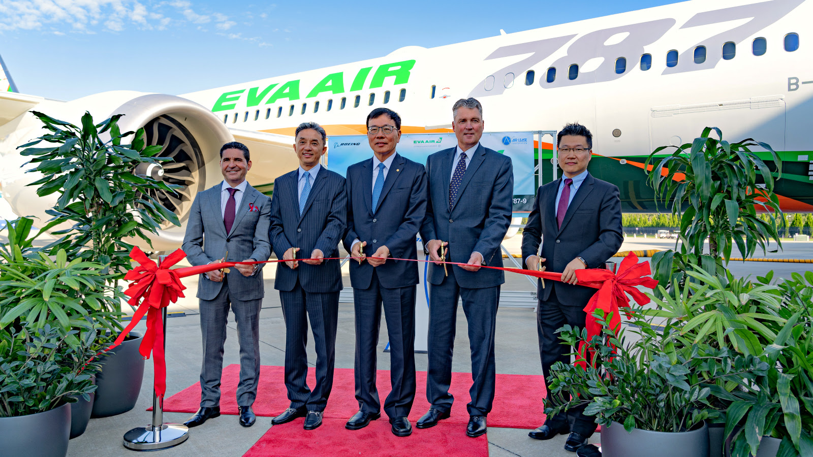 EVA Air takes delivery of first 787 9 Dreamliner EVA Air takes delivery of first 787 9 Dreamliner