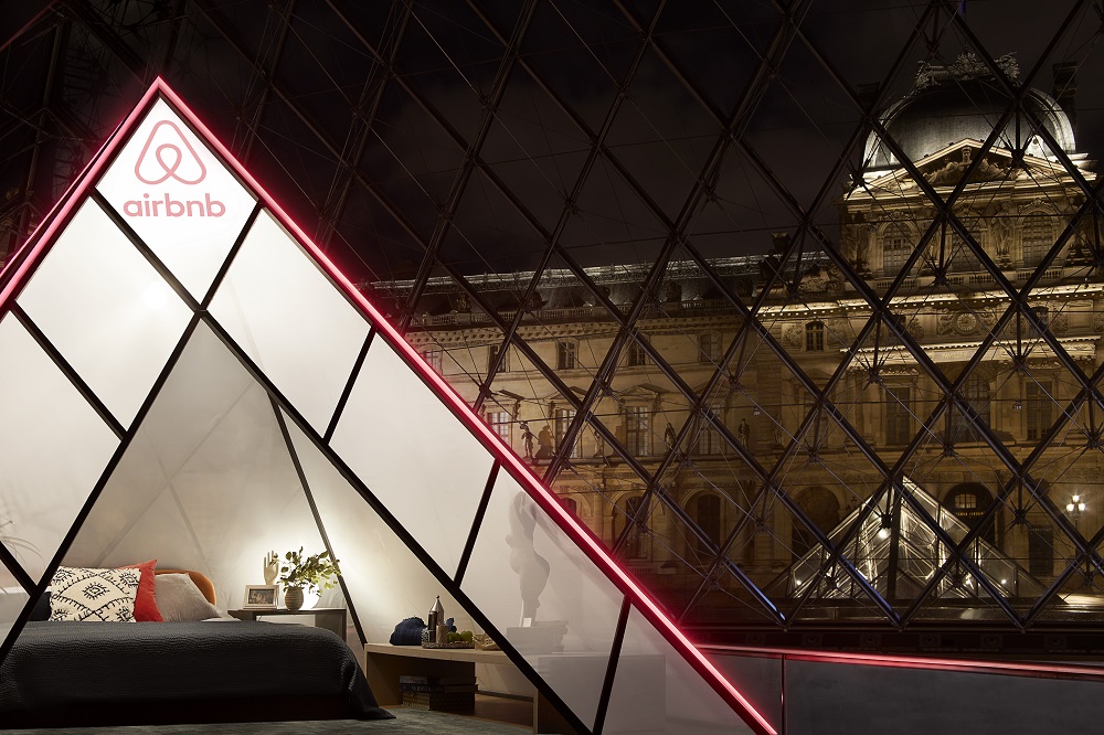 Airbnb x Louvre (Julian Abrams)