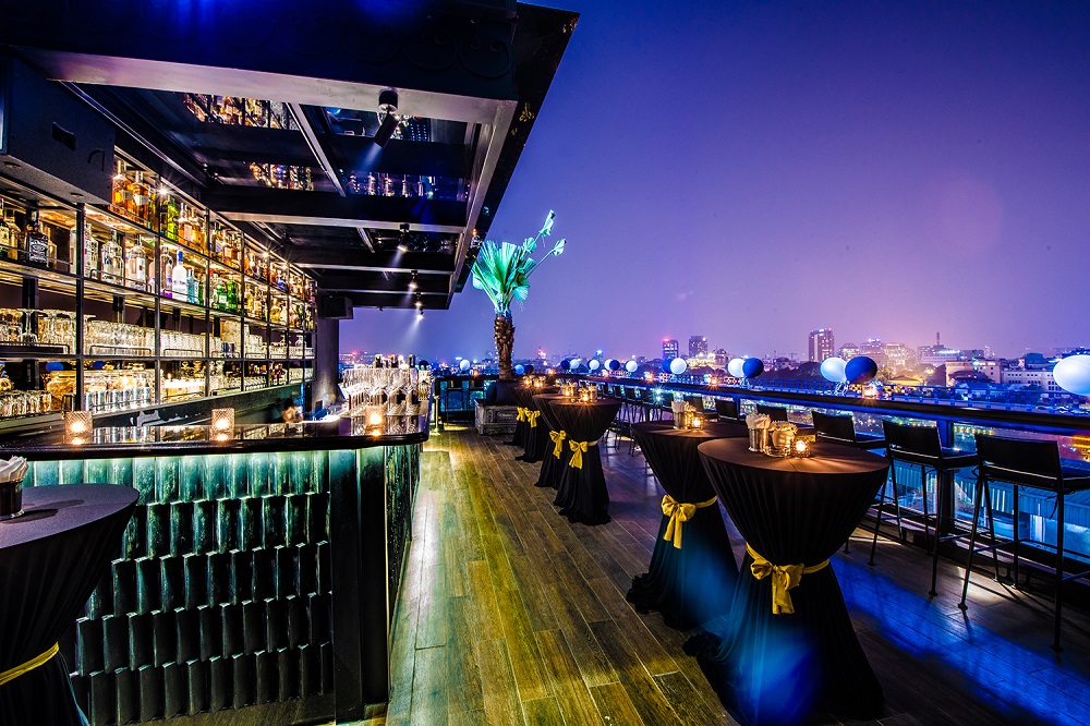 Lighthouse Sky Bar - La Siesta Premium