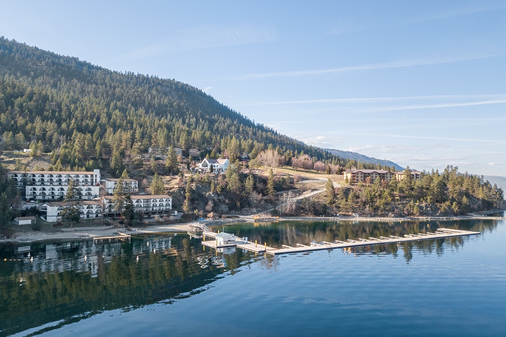 Cozystay Signature Lake Okanagan Resort