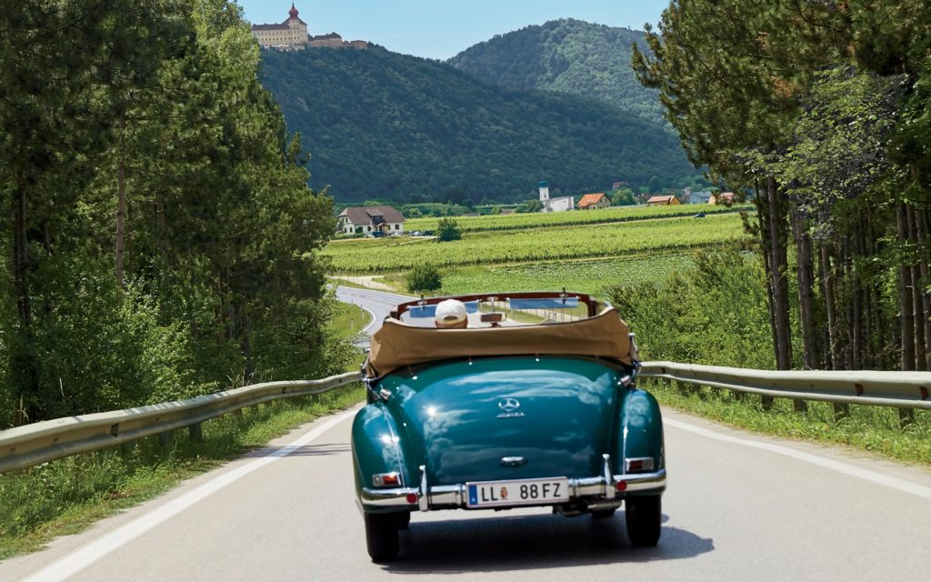 Hertz Europe to accept debit cards for first time