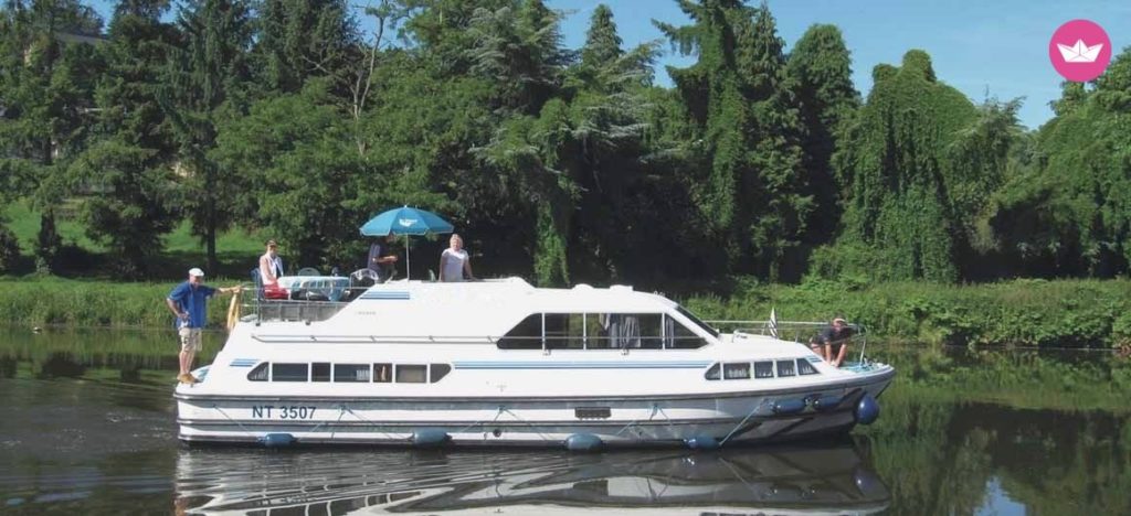 Peniche Crusader on the River Thames - Click&Boat