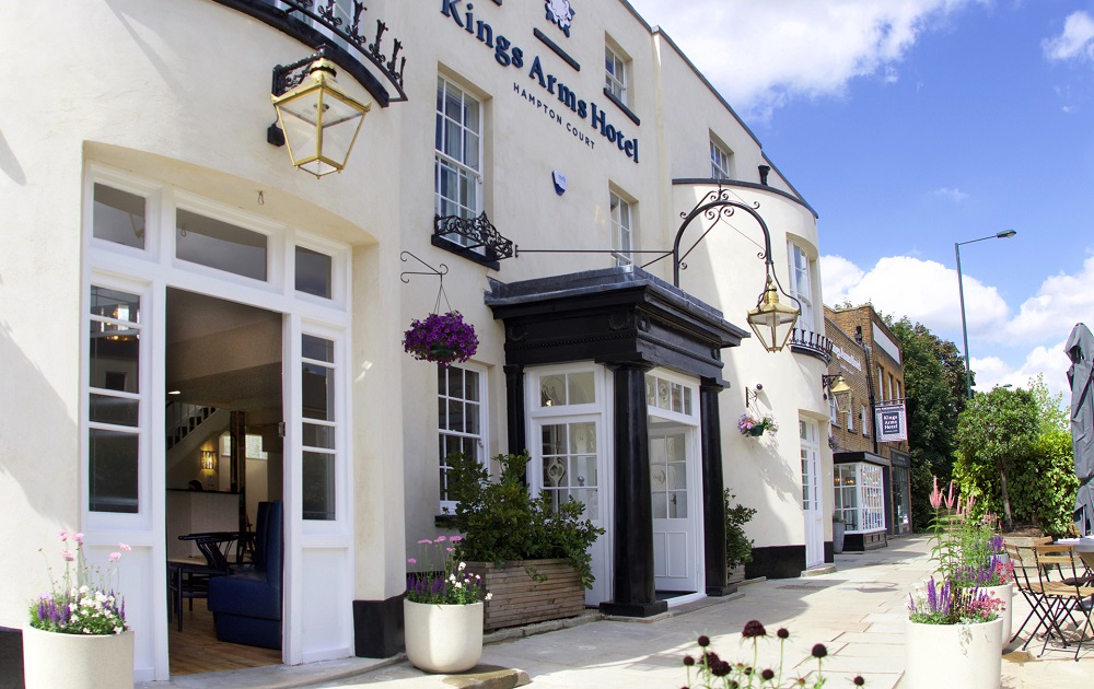 The Kings Arms Hotel and The Six Restaurant