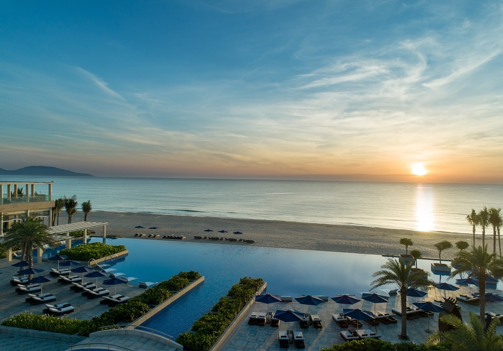 Sheraton Grand Danang - Infinity Pool View