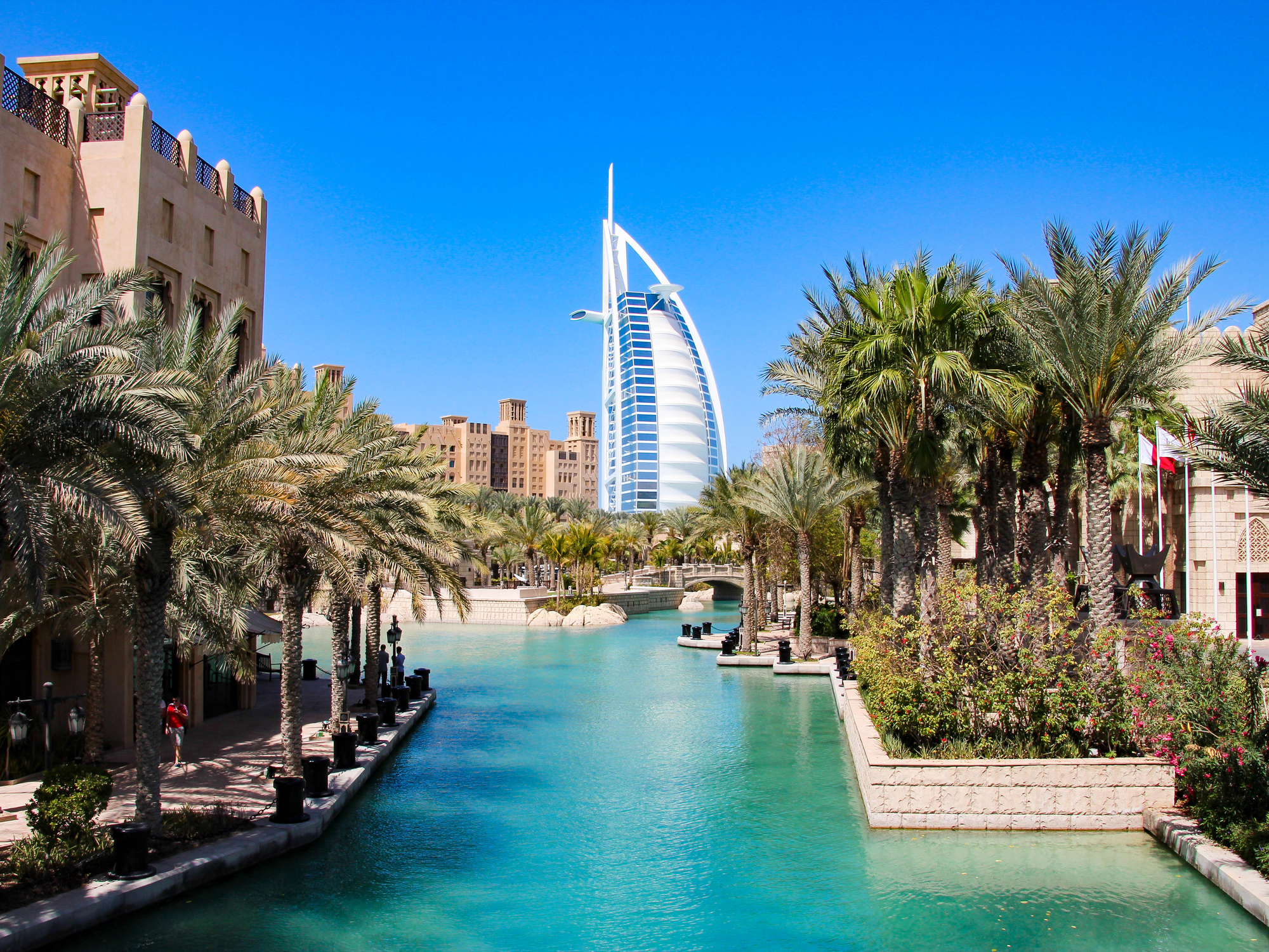 Al Quoz: The Rising Star of Dubai's Tourism Scene - Sustainability Initiatives in Al Quoz