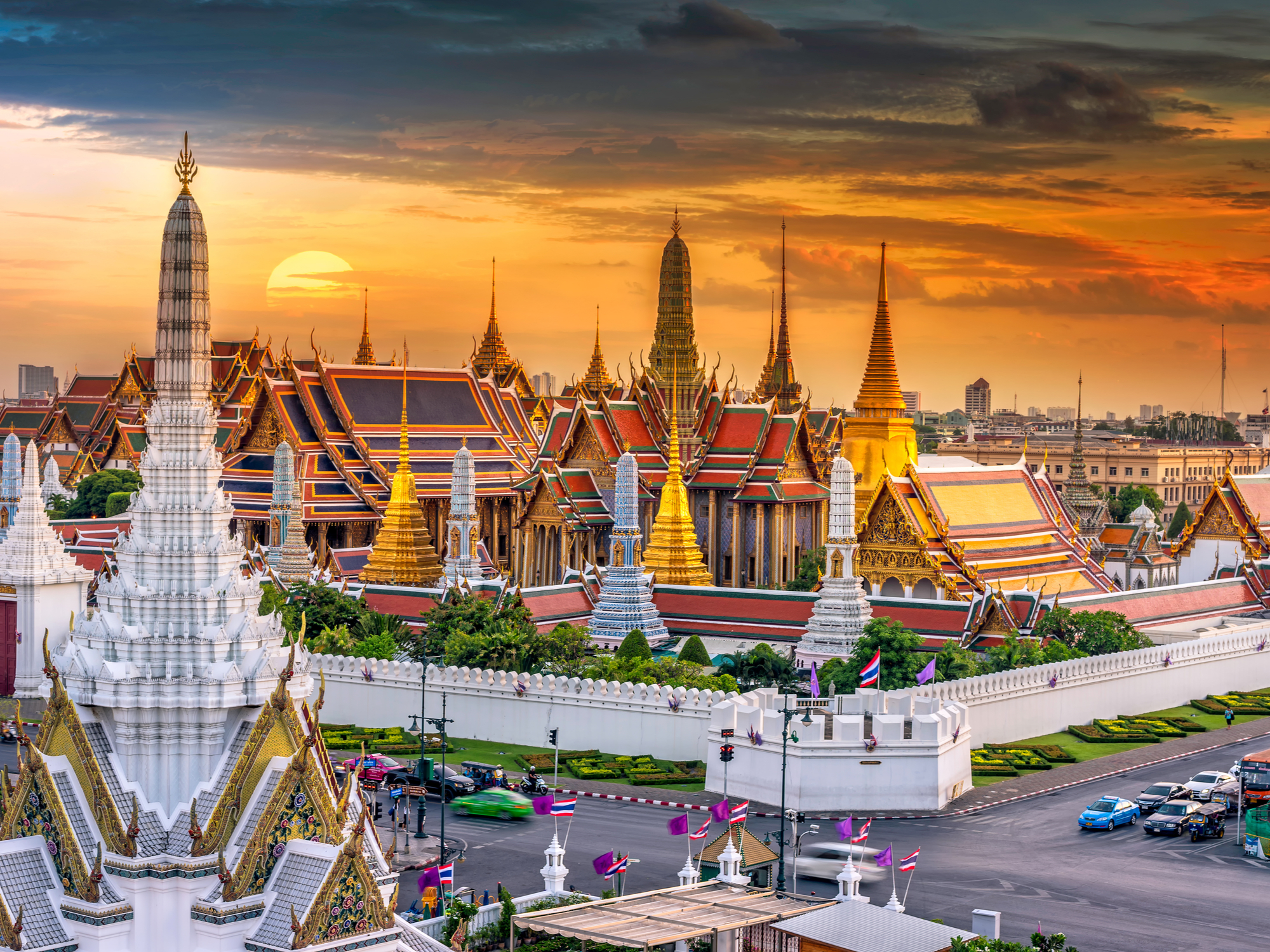 Bangkok to reopen for fully vaccinated tourists from 1 October