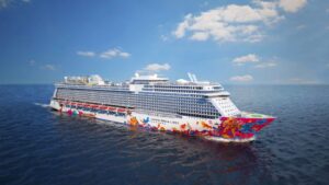Resorts World Cruises debuts in Singapore with Genting Dream