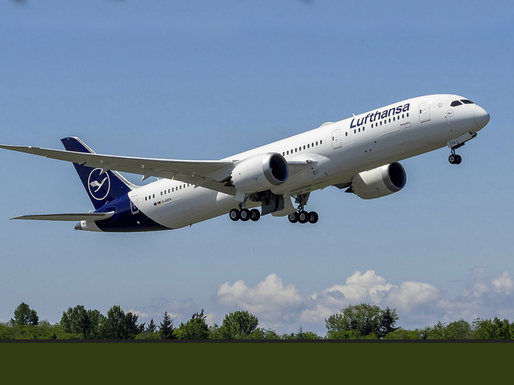 Hello Berlin! Lufthansa to receive first ultra-modern Dreamliner