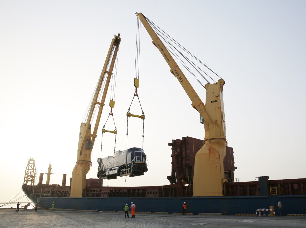 Etihad Rail new locomotive fleet offloading