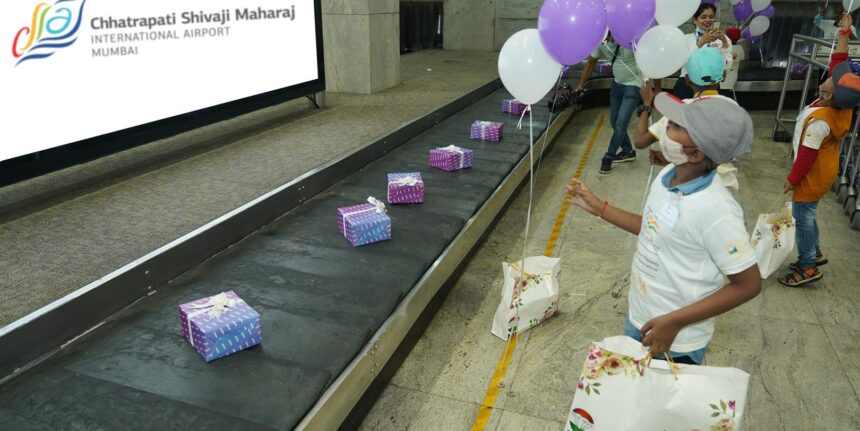 Pic 3 - Surprise Gifts for children arrive on the Baggage Belt at Terminal 1 of CSMIA (Large)