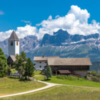 St.,Helena,Church,In,Front,Of,Rosengarten,,South,Tyrol