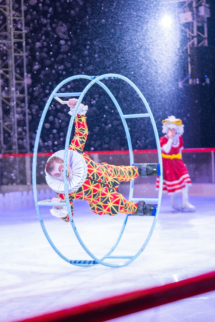 ‘IceSkating Spectacular’ at Ferrari World Abu Dhabi LaptrinhX / News