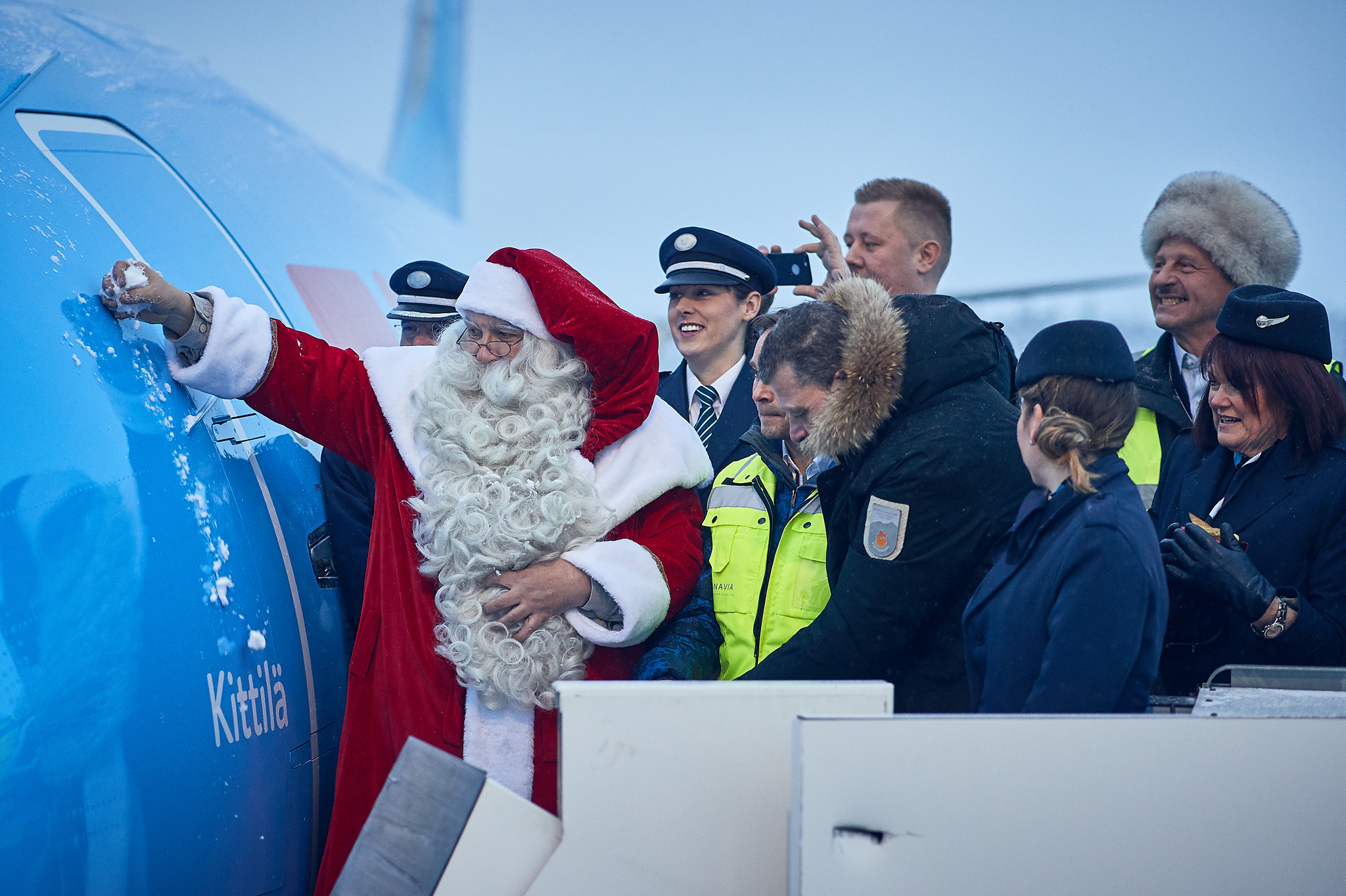 Santa and TUI 787-9