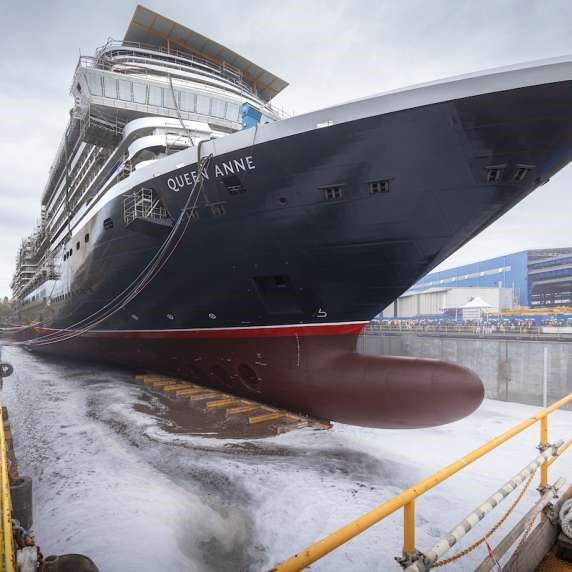 Cunard celebra il carro della regina Anna in Italia