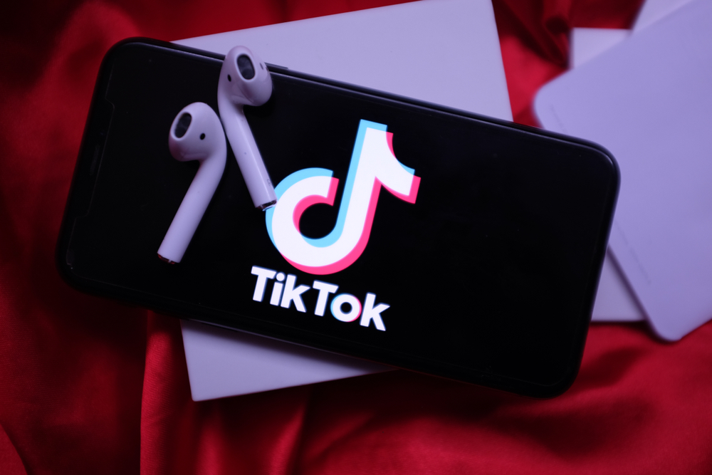 Here's which TikTok air travel hacks actually work