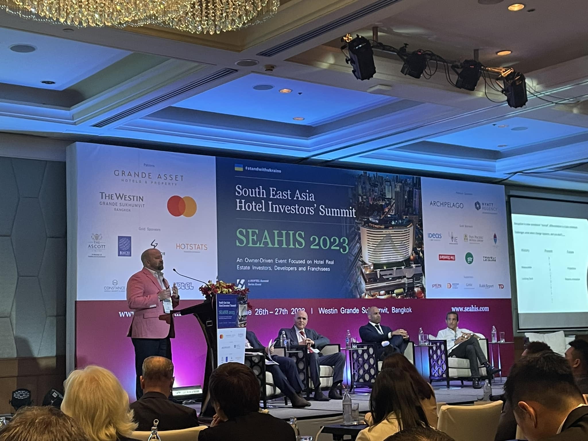 seahis-2023-kicks-off-in-bangkok